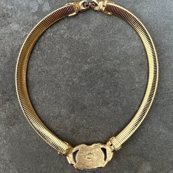 Vintage 1980’s Trifari Omega Chain Choker Necklace - Picture 5 of 6